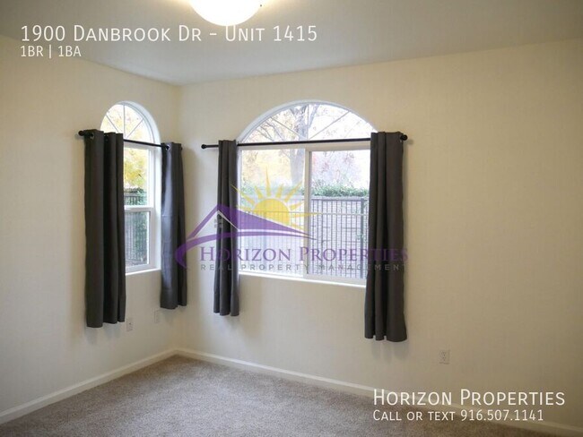 Building Photo - 1900 Danbrook Dr