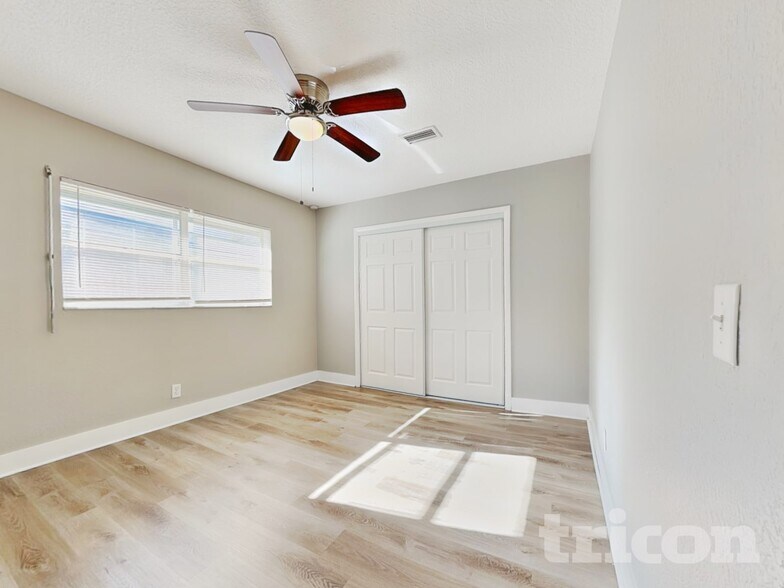 Building Photo - 3856 Lake Joyce Dr