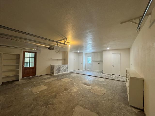 Building Photo - 622 Mink Dr