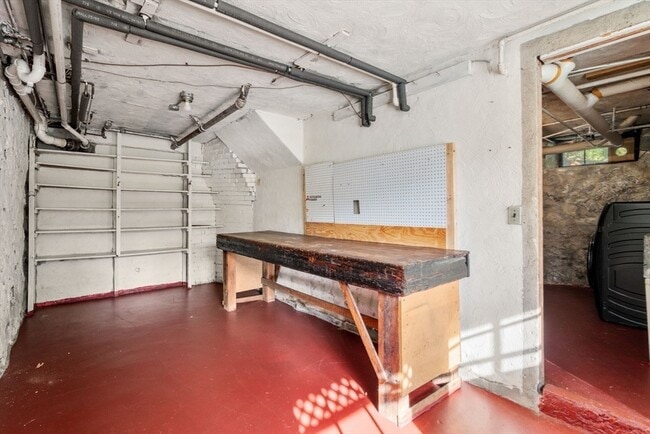 Building Photo - 410 Conant Rd