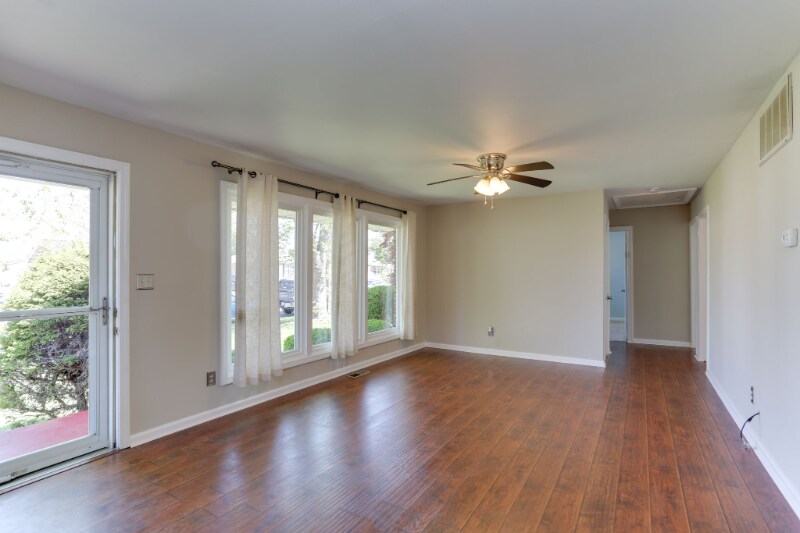 Building Photo - 1516 Denton Dr