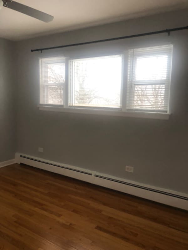 Building Photo - 6044 N Melvina Ave