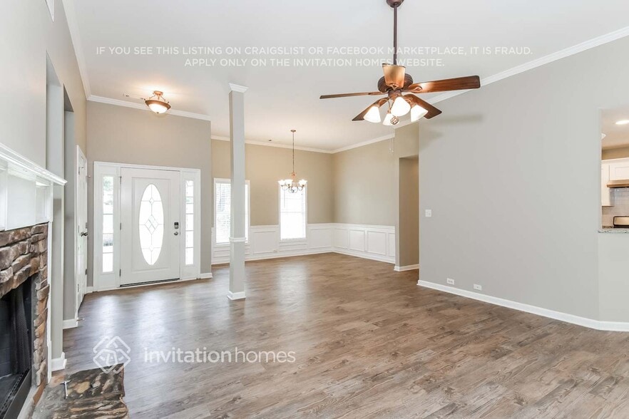 Building Photo - 7555 Golden Sands Dr