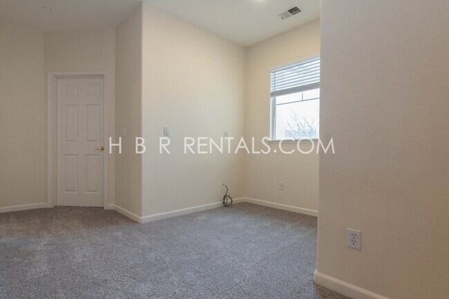 Building Photo - Spacious 4-Bedroom Gem on Glenhaven Drive – Your Perfect Tracy Retreat!