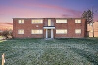 Building Photo - 3605 Cushing Dr