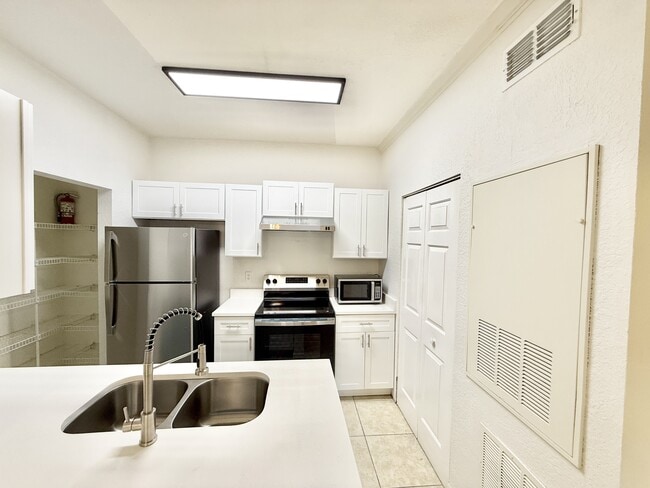 Building Photo - 2674 Robert Trent Jones Dr