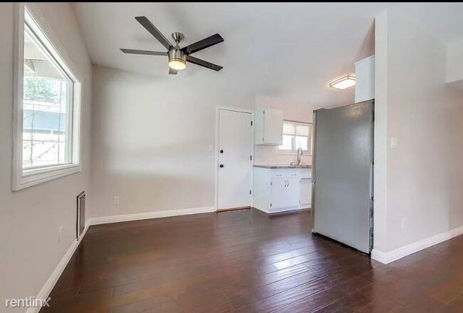 Building Photo - 3 br, 2 bath House - 7225 Macquarie Street