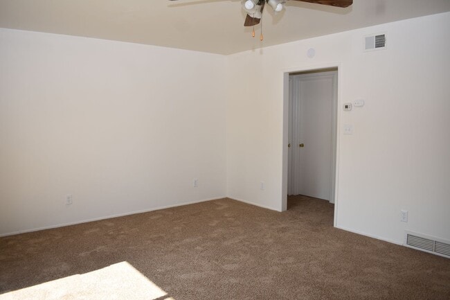 Building Photo - 512-516 N CITRUS AVENUE
