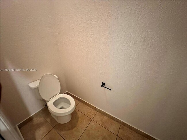 Building Photo - 10800 NW 88th Terrace