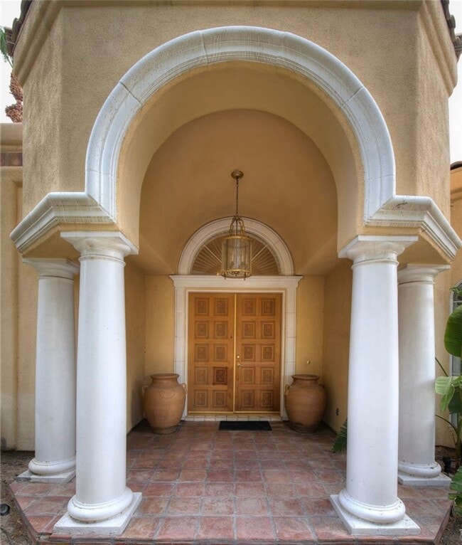 Building Photo - 3930 Placita Del Rico