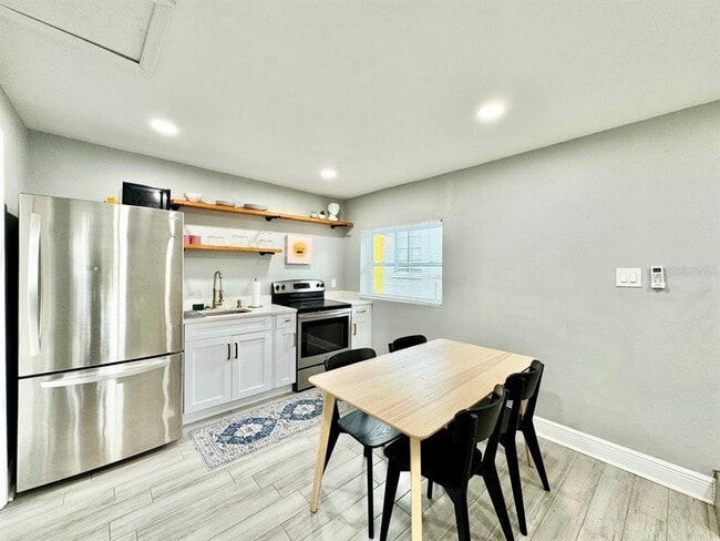 Building Photo - 1803 E Frierson Ave