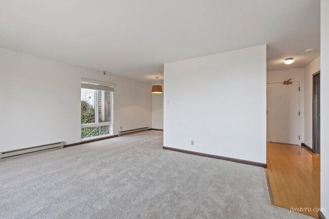 Building Photo - 160 Gardenside Dr