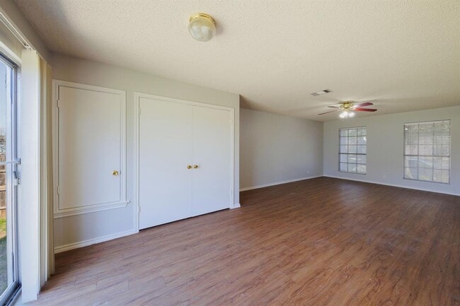 Building Photo - 13812 Spring Heath Rd