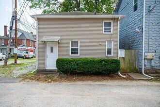 Building Photo - 202 1/2 W. 8th Avenue, Rear-