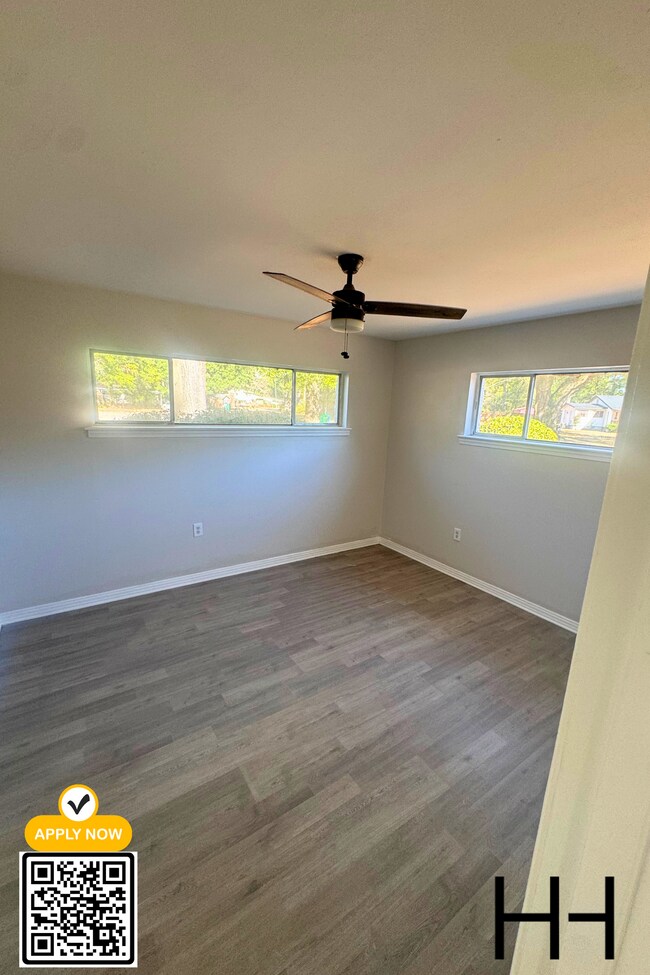 Building Photo - 132 Frances St