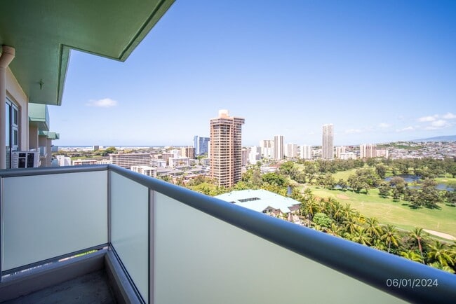 Building Photo - AWESOME VIEWS IN THIS GORGEOUS 1BR/1BA/2PK...