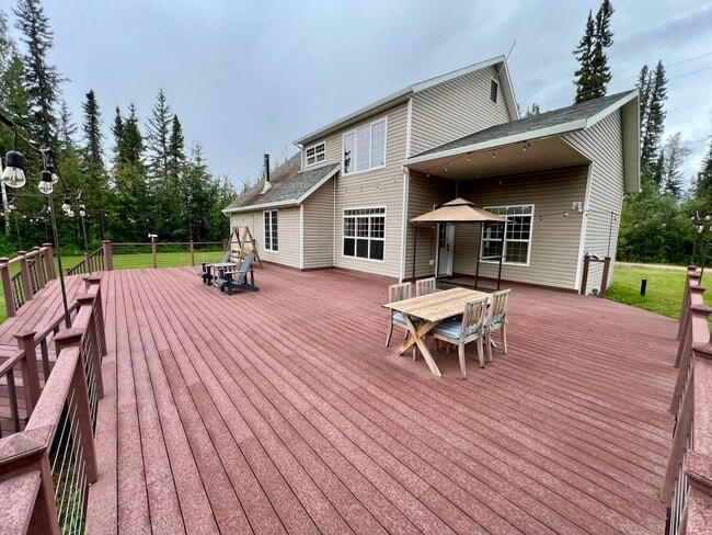 Building Photo - Stunning 3-Bedroom, 3-Bath Waterfront Home on the Chena River