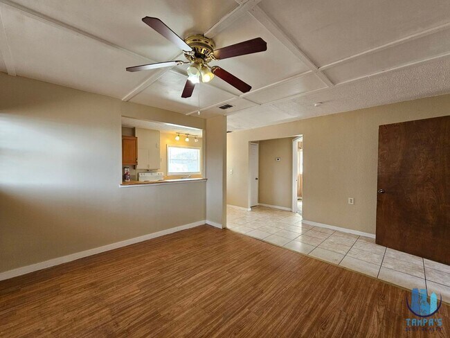 Building Photo - Move-in Special ! 2 bedroom, 1 bath house for rent in Lakeland - Available NOW