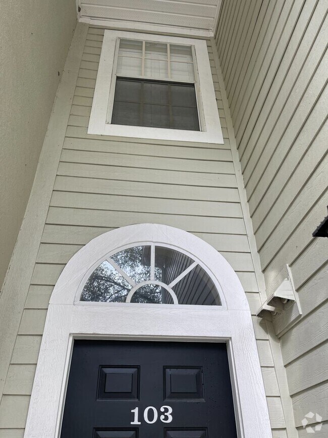 Building Photo - 1/1 in The Links in Haile Plantation!