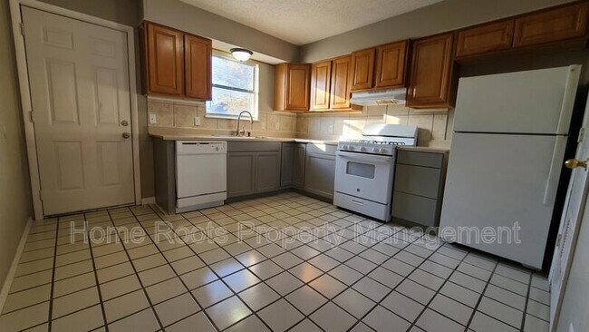 Building Photo - 1036 W Hendrix St