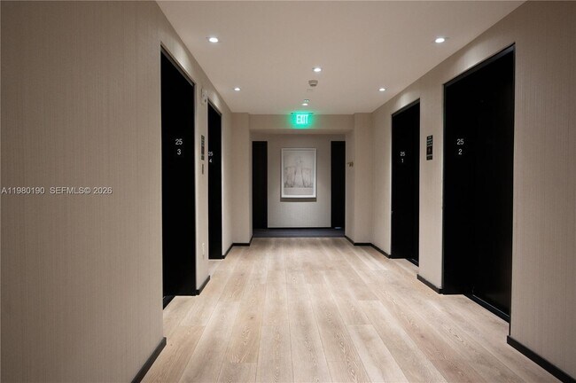 Building Photo - 398 NE 5th St