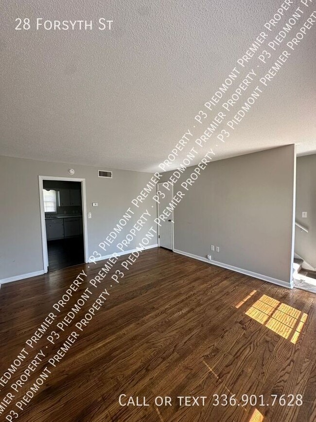 Building Photo - 28 Forsyth St