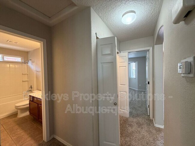 Building Photo - 8035 Sierra Altos Pl NW