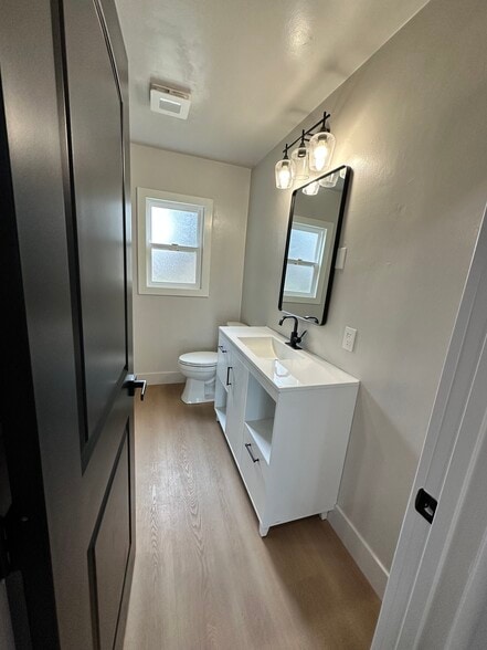 Building Photo - 534 Alicante Dr