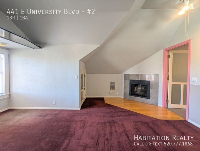 Building Photo - Pre-Lease!! Spacious 1bed/1bath a balcony ...