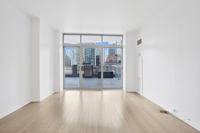Building Photo - 600 N Dearborn St