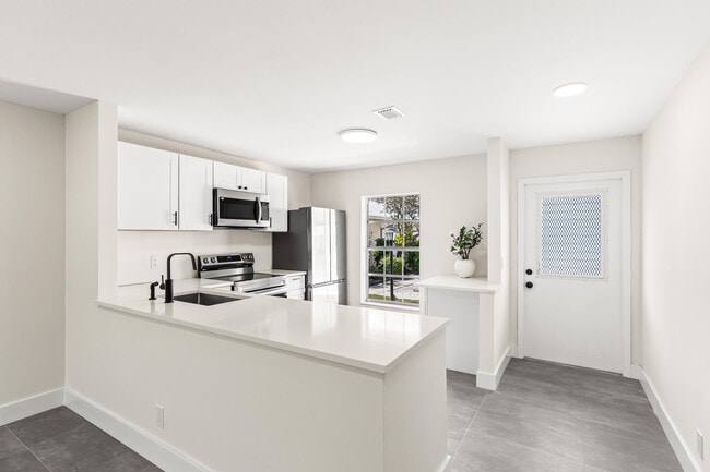 Building Photo - 551 Covered Bridge Blvd