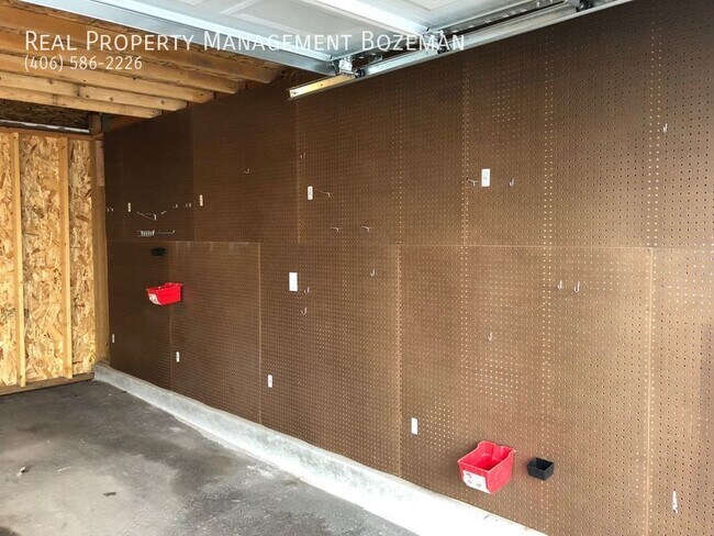 Building Photo - 1112 Longbow Ln