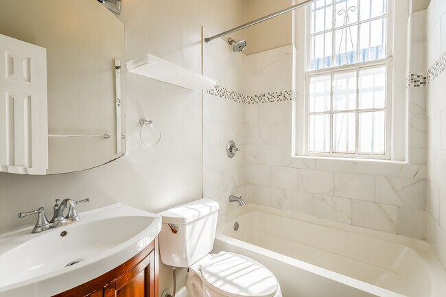 Building Photo - 333 2nd St NE