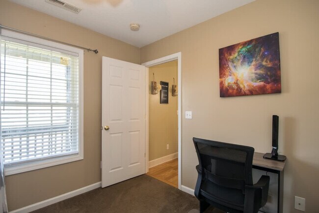Building Photo - 44 Charles Marlowe Dr