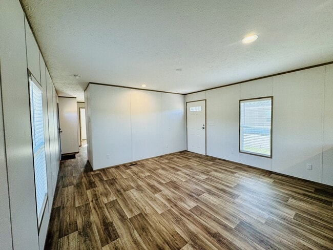 Building Photo - 131 Blissful Ct
