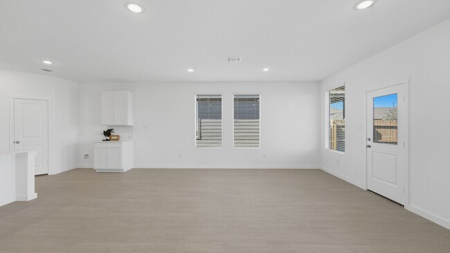 Building Photo - 2966 Cold Spring Dr