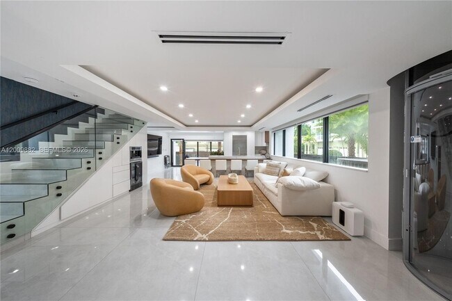 Building Photo - 5601 N Ocean Dr