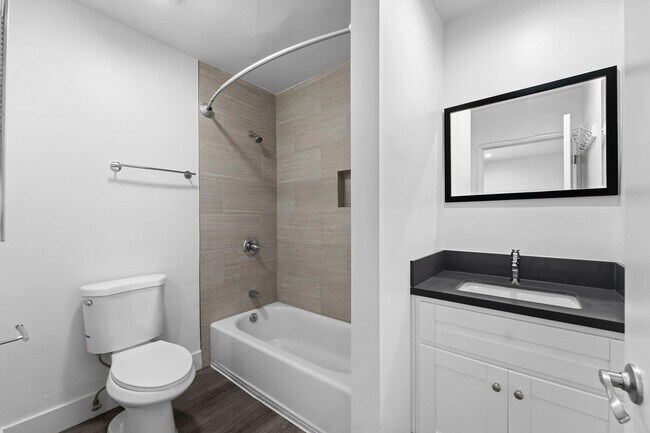 Building Photo - 1240 W 29th St