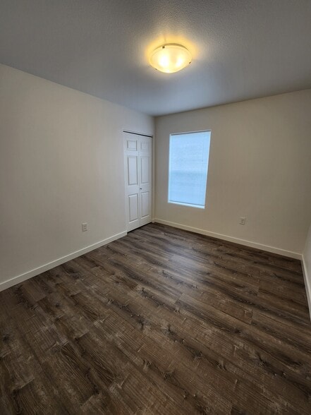 Building Photo - 4038 W Marble Way