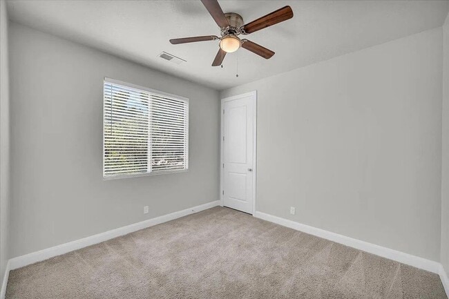 Building Photo - Coral Canyon Living! 3 Bedroom Home with C...
