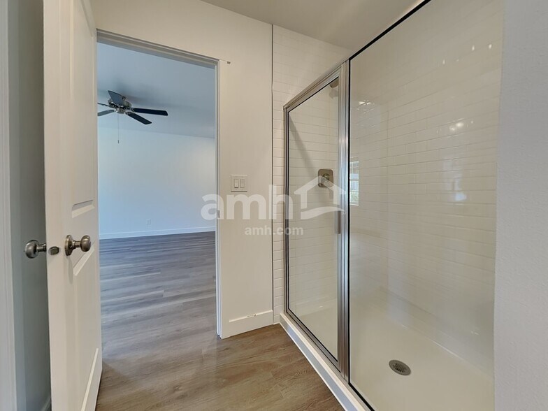 Building Photo - 146 Bee Tree Blvd