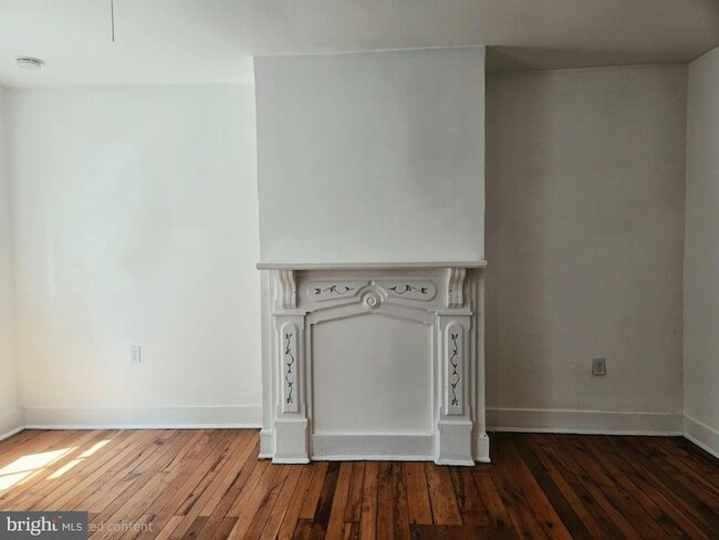 Building Photo - 448 N Loudoun St