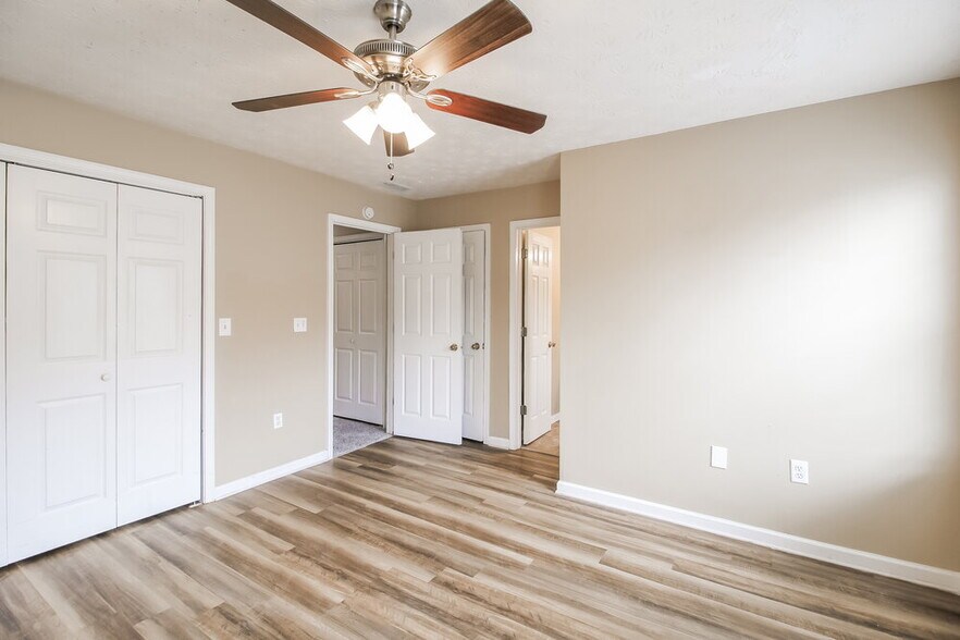 Building Photo - 1660 Riverchase Cir NE