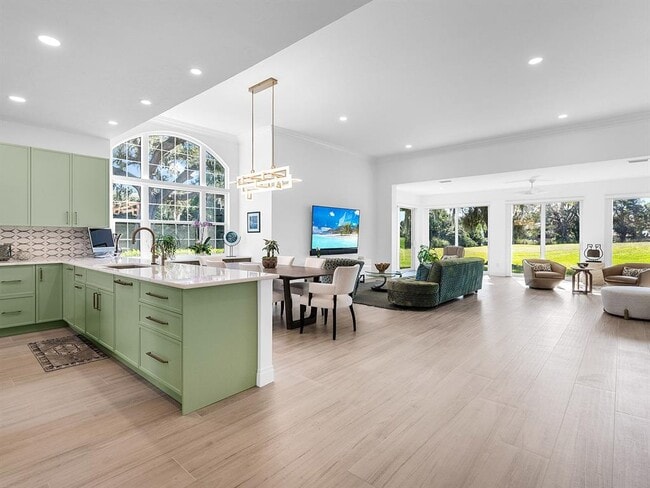 Building Photo - 4022 Penshurst Park