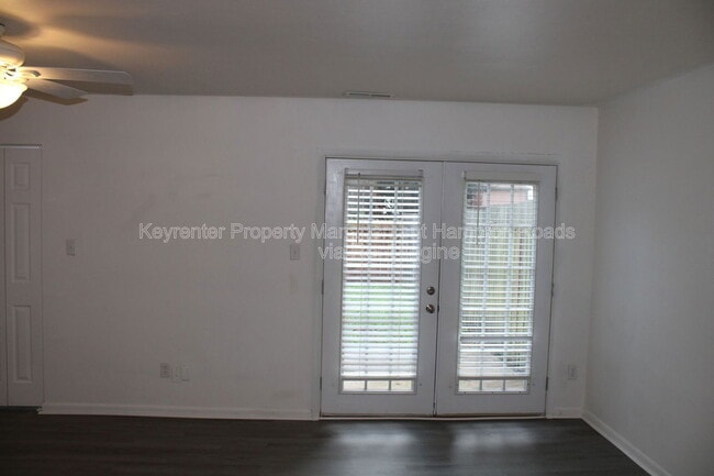 Building Photo - 5776 W Hastings Arch