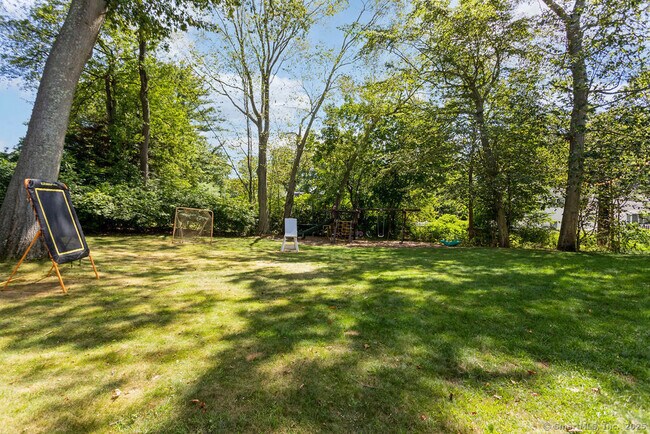 Building Photo - 121 Woodland Rd