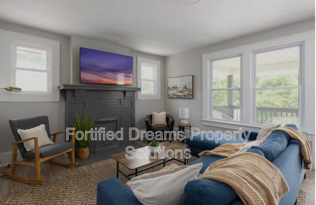 Building Photo - 913 Hutton St