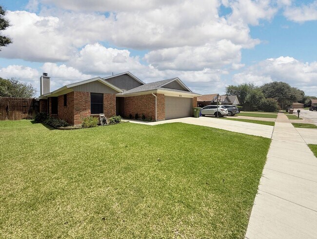 Building Photo - Comfortable 3-Bedroom Home for Lease in Ke...