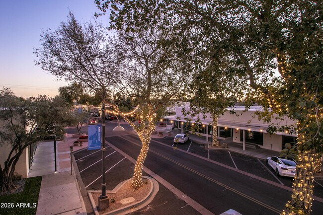 Building Photo - 4201 N Marshall Way