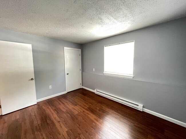 Building Photo - 179 Loudon Rd